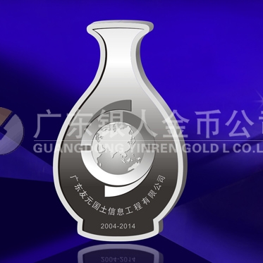 2014年5月：深圳定制纯银纪念章铸造金银条